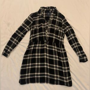 American Eagle Size M Black and White Flannel Dress
